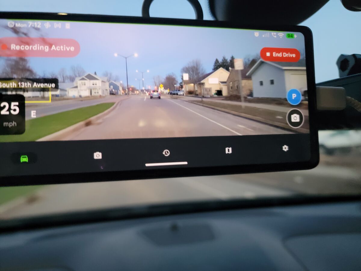 Android phone mounted on car windshield running DriveSight app